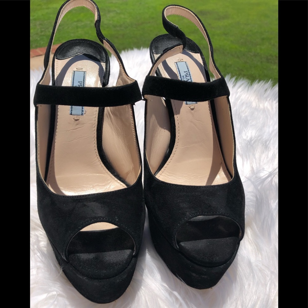 PRADA black suede peep-toe heels♣️♠️